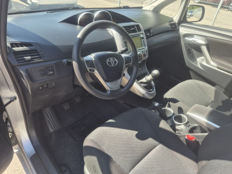 Toyota Corolla verso ШВЕЙЦАРИЯ 6+ 1 МЕСТА, снимка 12 - Автомобили и джипове - 48519933