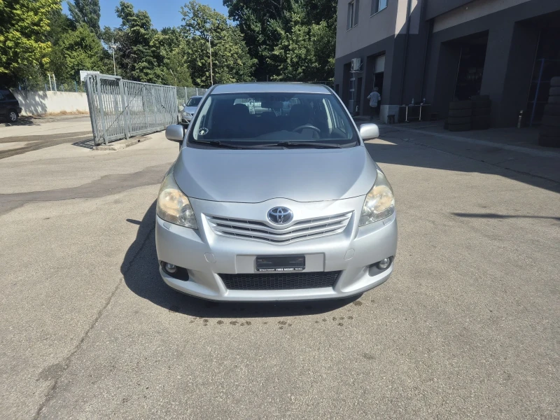 Toyota Corolla verso ШВЕЙЦАРИЯ 6+ 1 МЕСТА, снимка 2 - Автомобили и джипове - 48519933