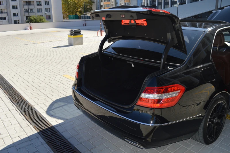 Mercedes-Benz E 350 AVANGARD, снимка 14 - Автомобили и джипове - 51618152