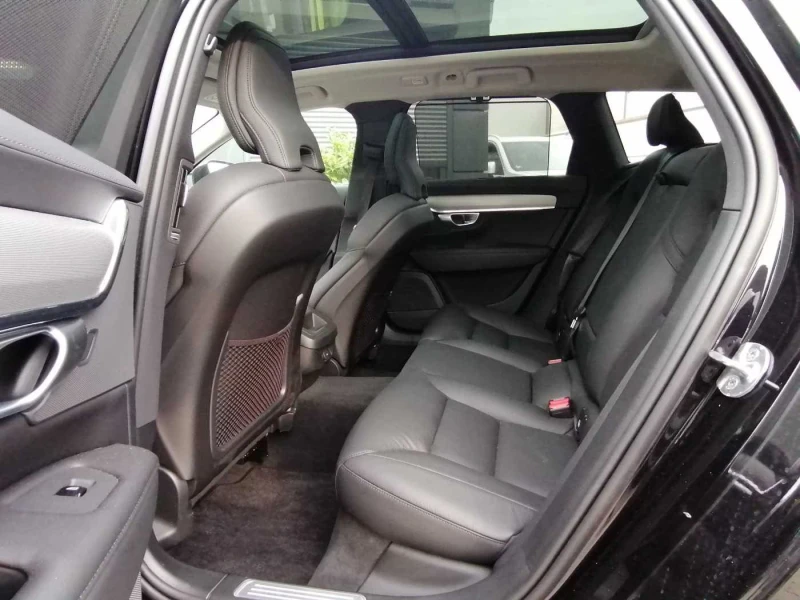 Volvo V90 B4/PLUS-BRIGHT/197HP/PANO/360/H&K/NAVI/LED/307gPR, снимка 13 - Автомобили и джипове - 51681407