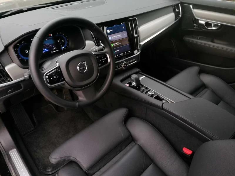 Volvo V90 B4/PLUS-BRIGHT/197HP/PANO/360/H&K/NAVI/LED/307gPR, снимка 4 - Автомобили и джипове - 51681407