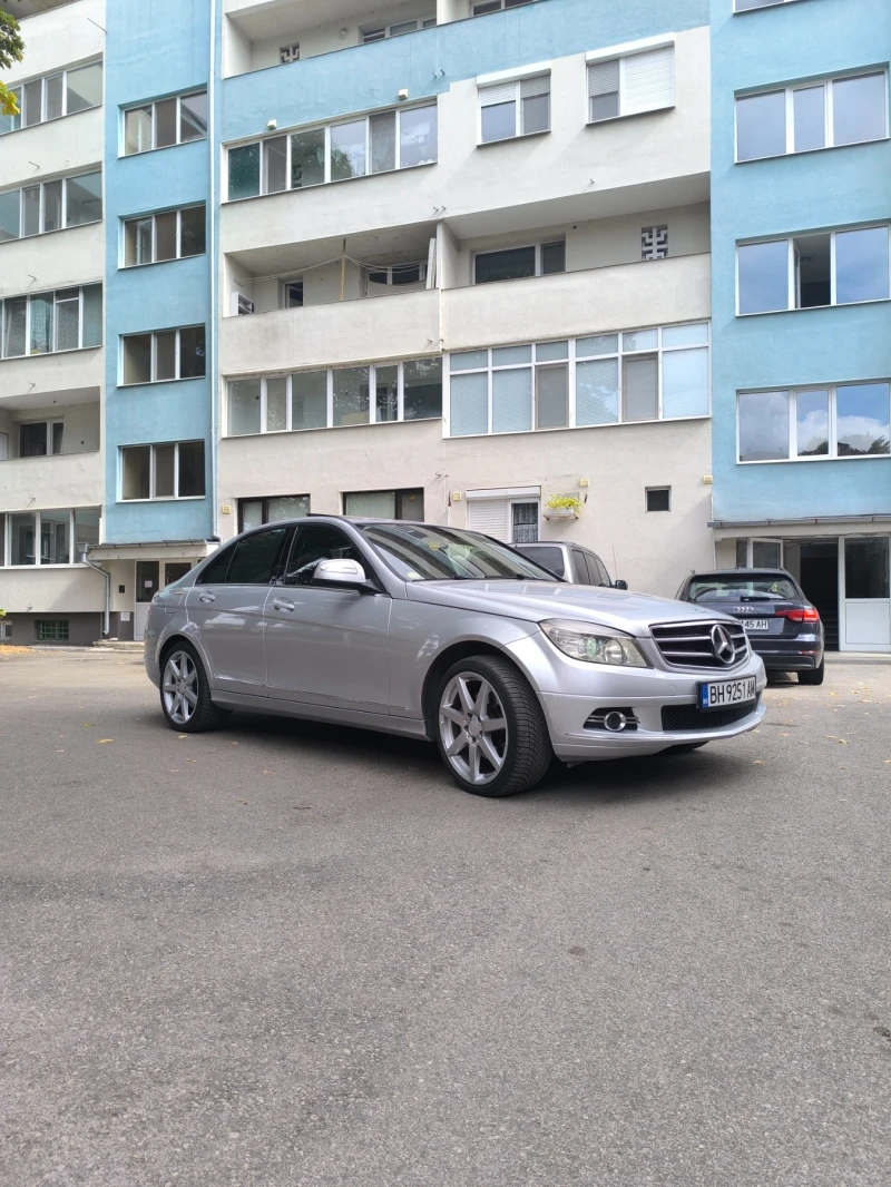 Mercedes-Benz C 320 Avantgarde 7G Tronic, снимка 11 - Автомобили и джипове - 51943877