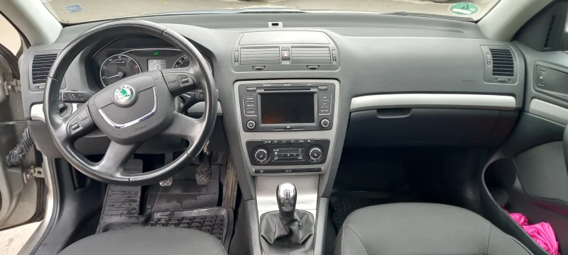 Skoda Octavia 1.8 TSI, снимка 11 - Автомобили и джипове - 52350835