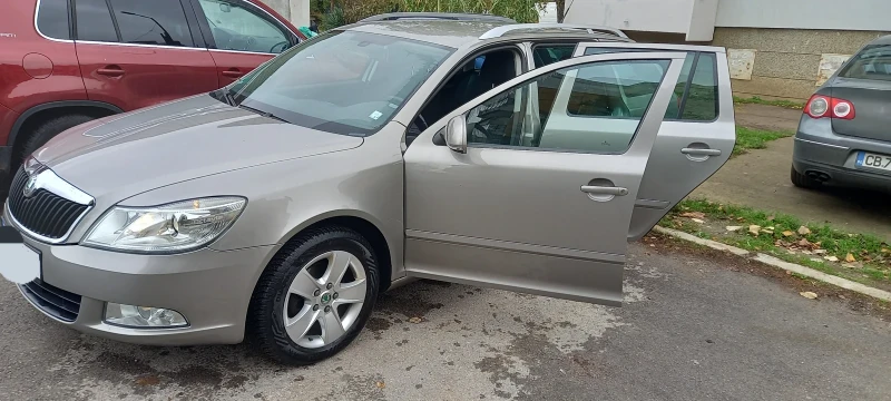 Skoda Octavia 1.8 TSI, снимка 5 - Автомобили и джипове - 52350835