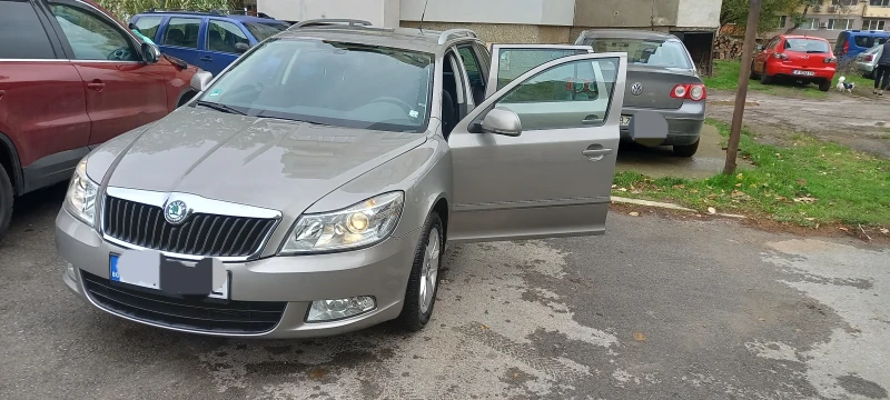 Skoda Octavia 1.8 TSI, снимка 4 - Автомобили и джипове - 52350835