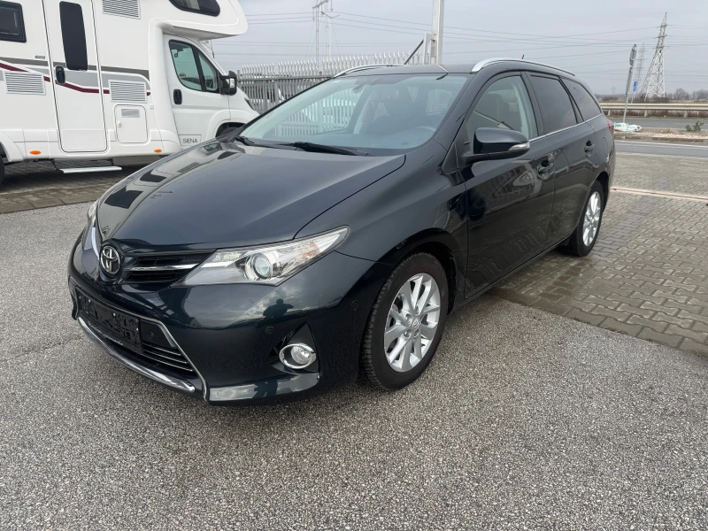 Toyota Auris 1.4 D4D, снимка 2 - Автомобили и джипове - 52885899