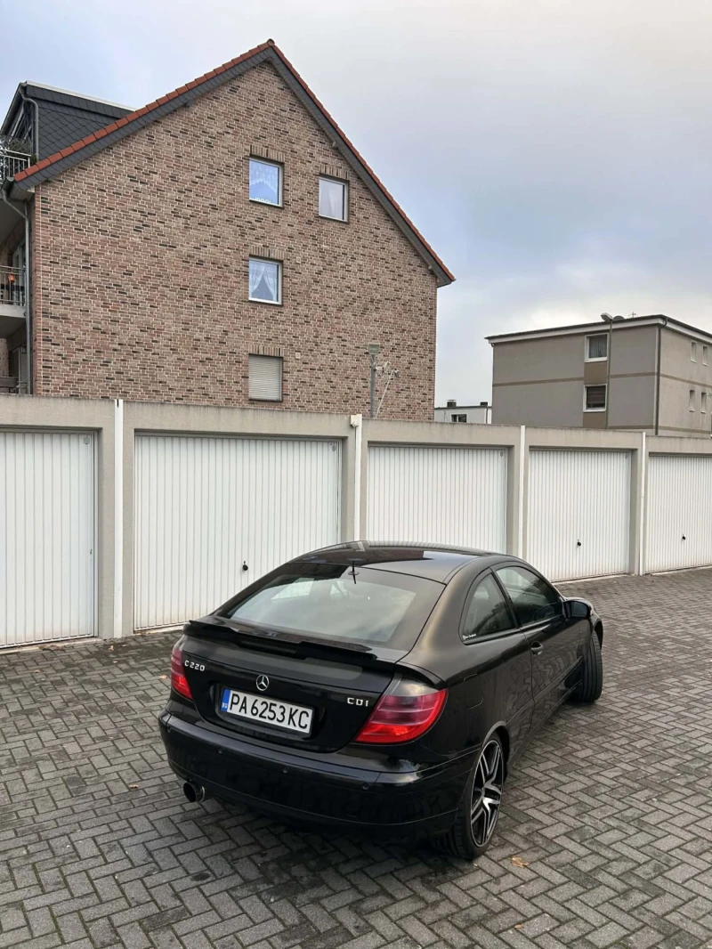 Mercedes-Benz C 220, снимка 3 - Автомобили и джипове - 52885973