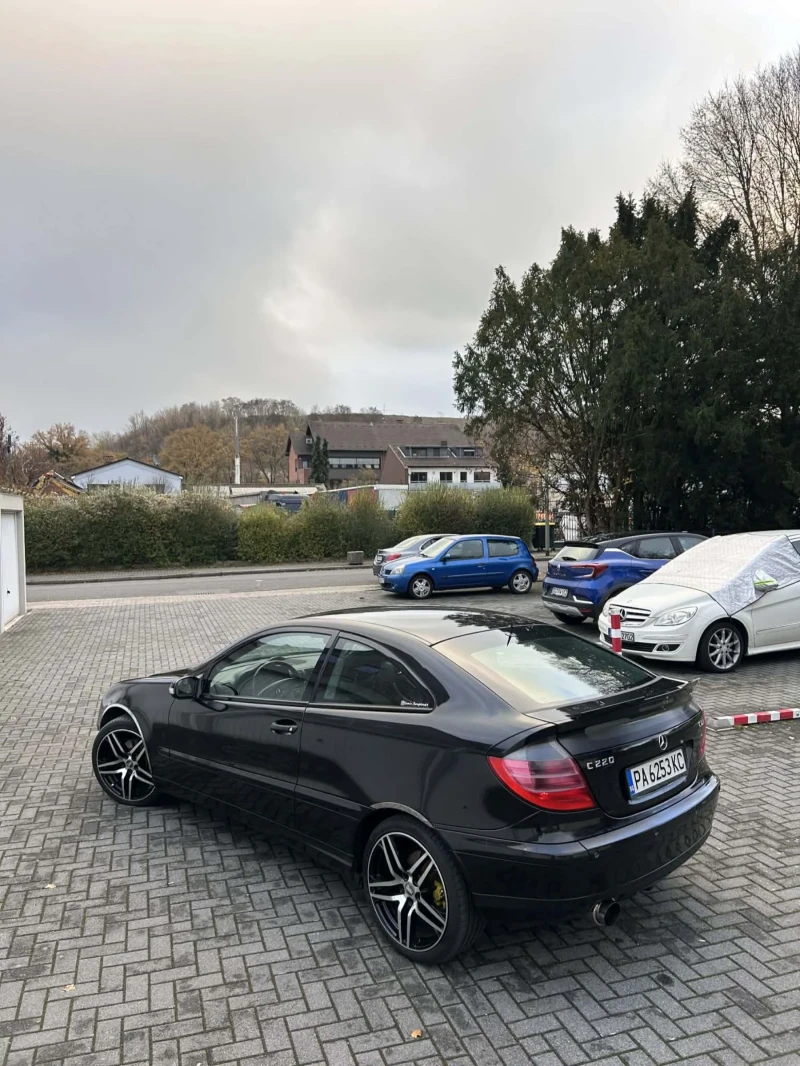 Mercedes-Benz C 220, снимка 4 - Автомобили и джипове - 52885973