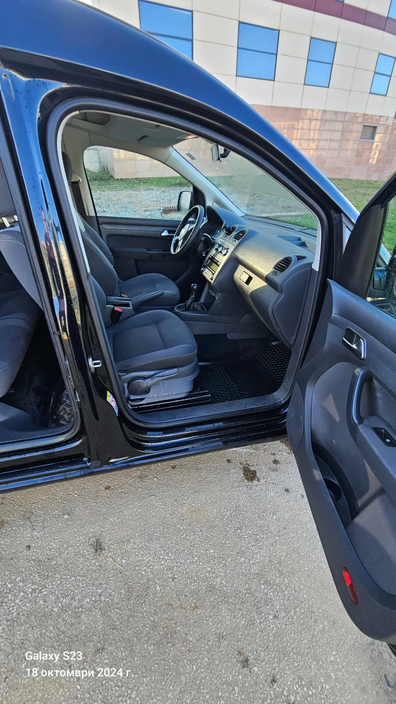 VW Caddy, снимка 8 - Автомобили и джипове - 53138613