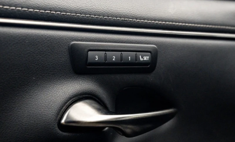 Lexus ES 350 ОБДУХВАНЕ * * МЪРТВА ТОЧКА * * CARFAX * * , снимка 7 - Автомобили и джипове - 53221666