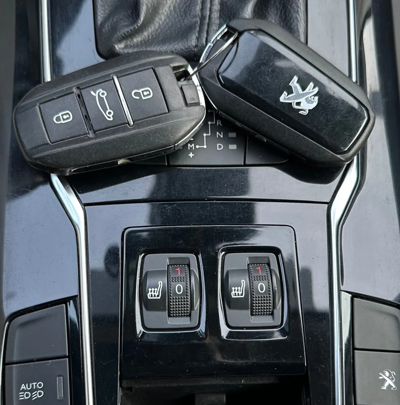 Peugeot 508 AUTOMATIC KAMERA KEULESS 2.0HDI 180ks FELINI, снимка 17 - Автомобили и джипове - 53556175