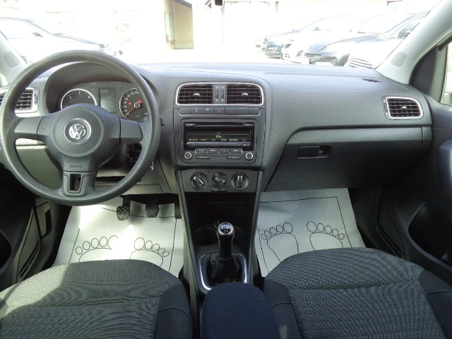 VW Polo 1.2 TDI, снимка 12 - Автомобили и джипове - 49255677