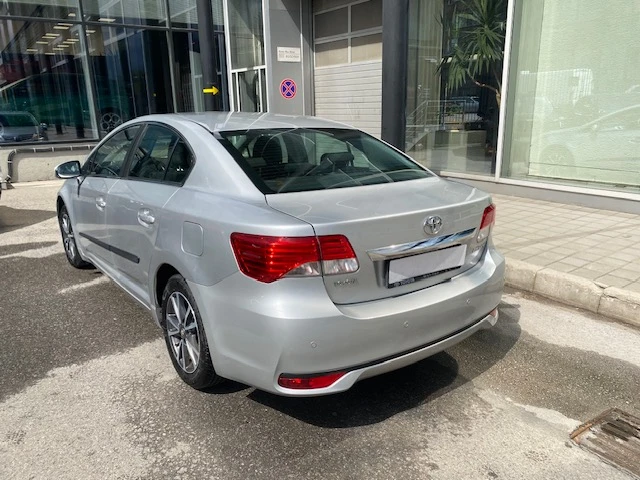 Toyota Avensis 1.8 BVA E5 - изображение 4