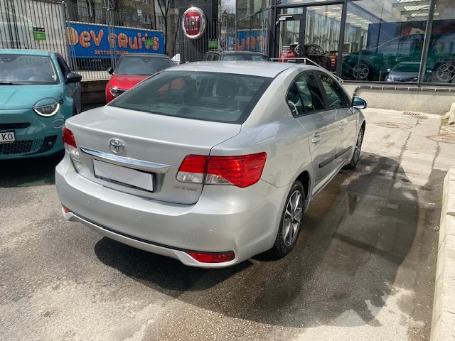 Toyota Avensis 1.8 BVA E5 - изображение 3