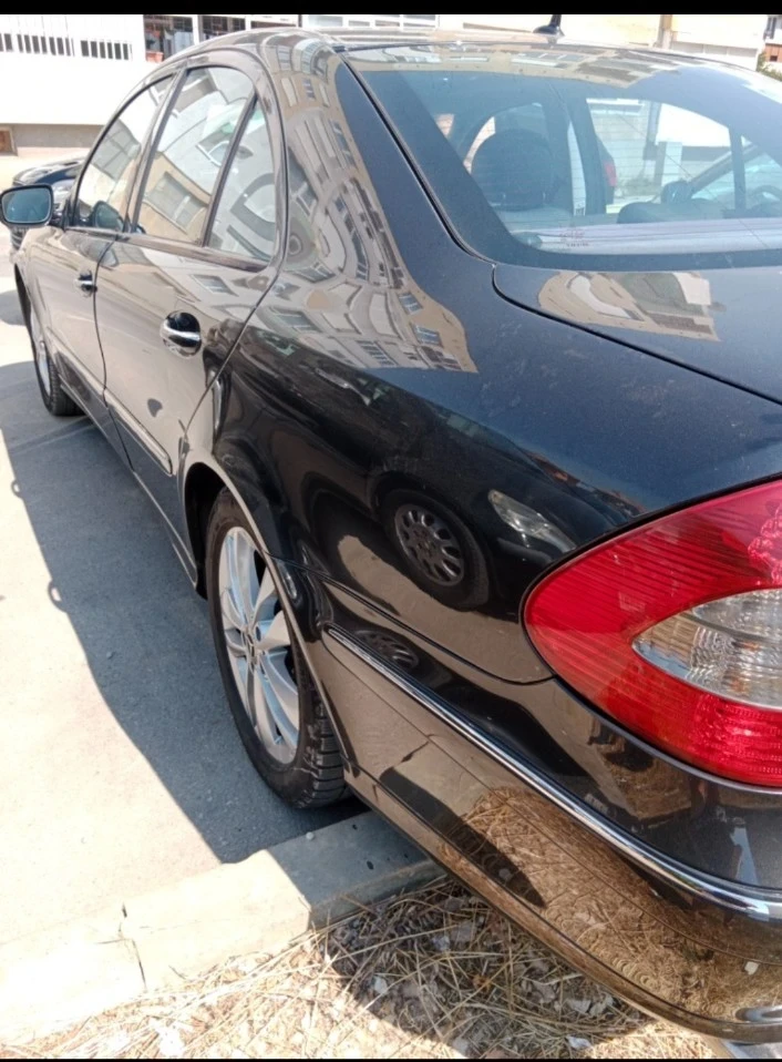 Mercedes-Benz E 320, снимка 8 - Автомобили и джипове - 53359839