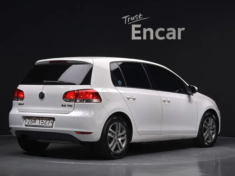 VW Golf 2.0 Tdi, снимка 2 - Автомобили и джипове - 55748467