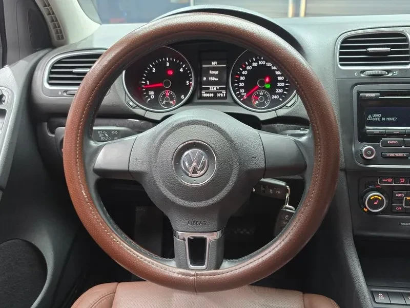 VW Golf 2.0 Tdi, снимка 13 - Автомобили и джипове - 55748467