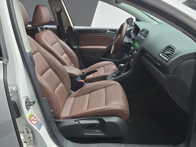 VW Golf 2.0 Tdi, снимка 11 - Автомобили и джипове - 55748467