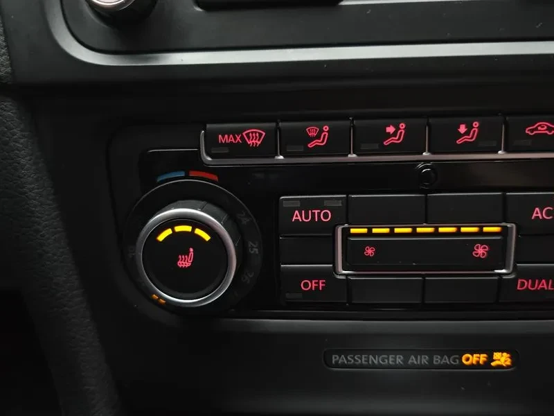 VW Golf 2.0 Tdi, снимка 16 - Автомобили и джипове - 55748467