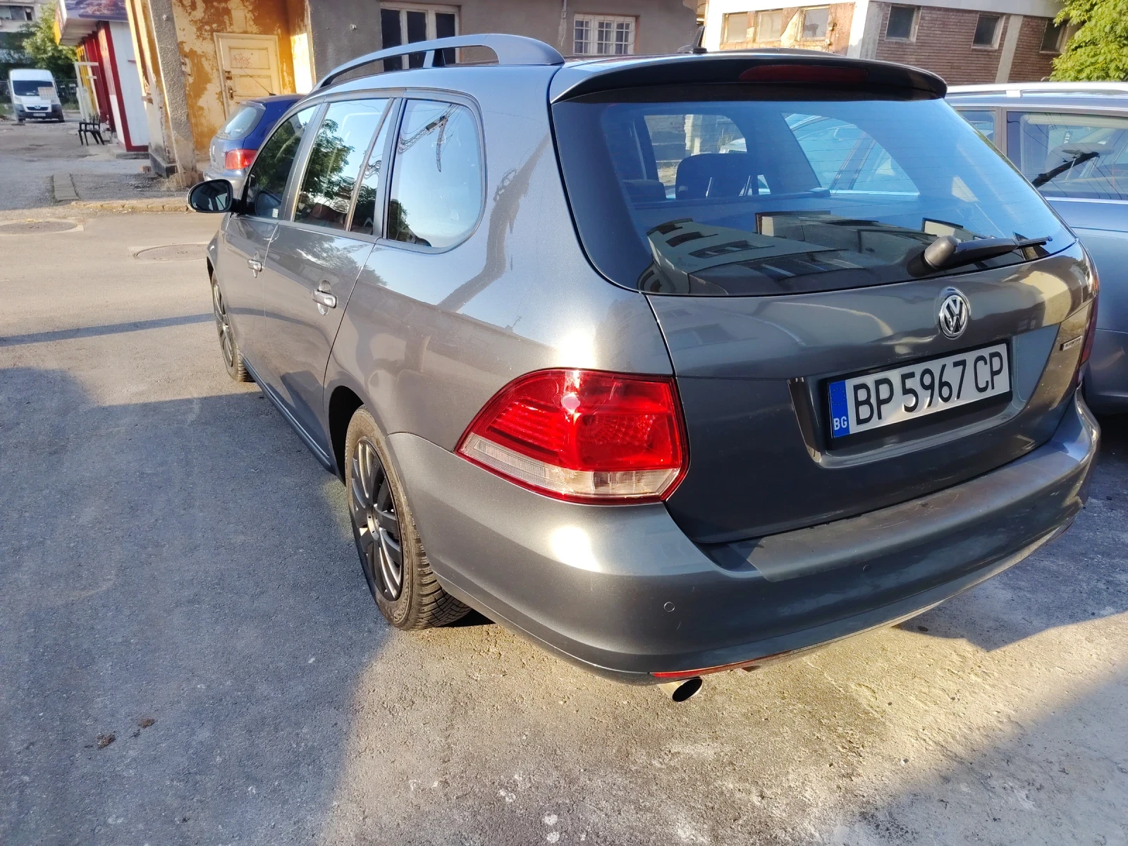VW Golf 1.6 tdi klima, снимка 6 - Автомобили и джипове - 47556538