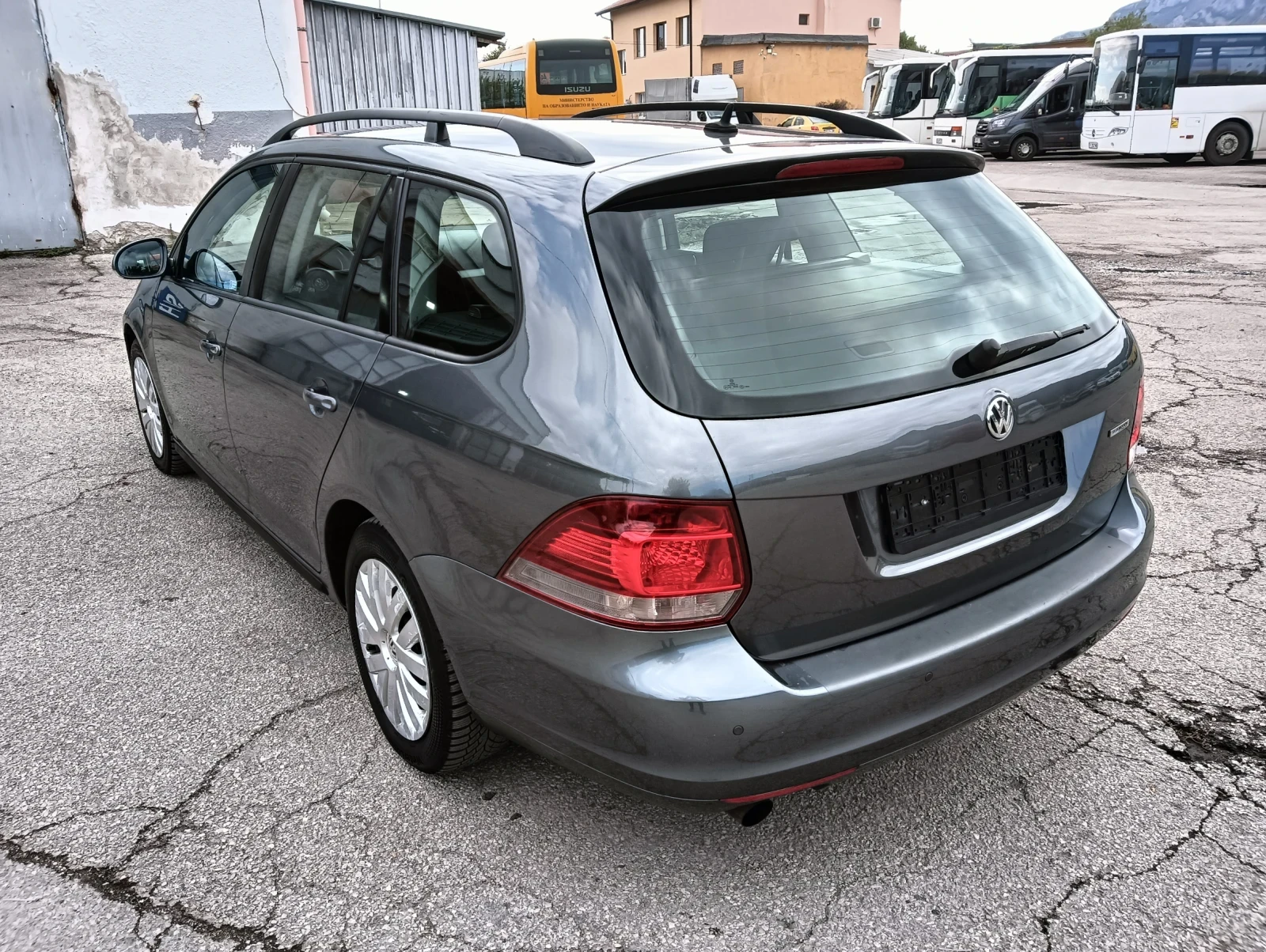 VW Golf 1.6 tdi klima - изображение 6