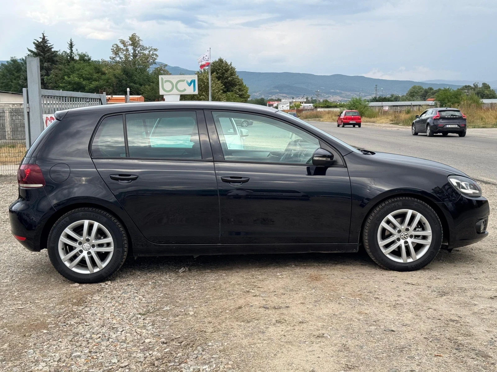 VW Golf 2.0TDI  110HP GIT НАВИ ЛИЗИНГ - изображение 6