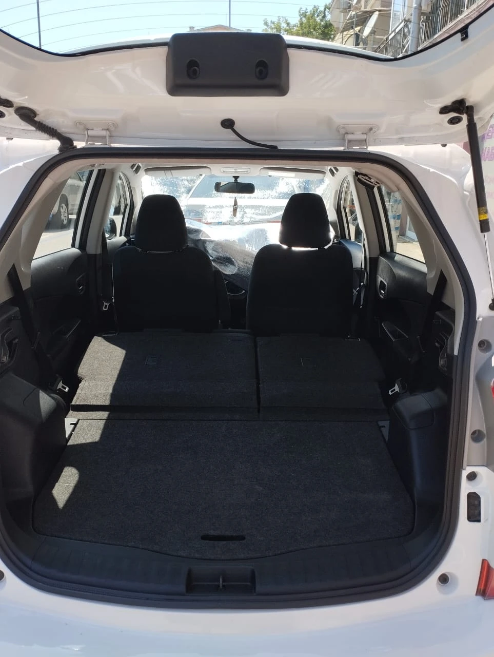 Toyota Yaris verso  - изображение 7