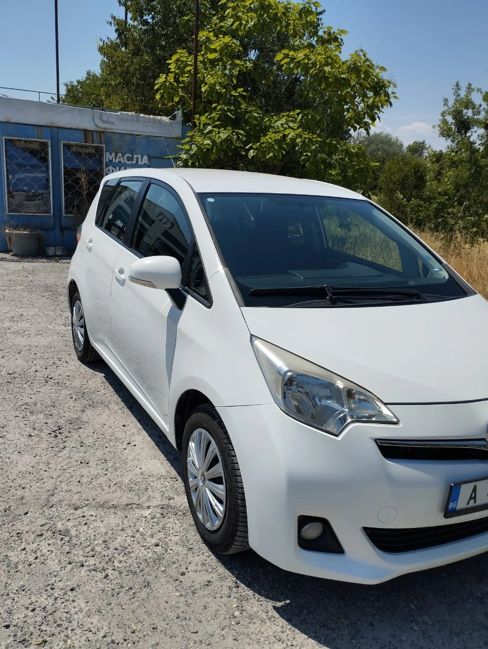 Toyota Yaris verso  - изображение 3