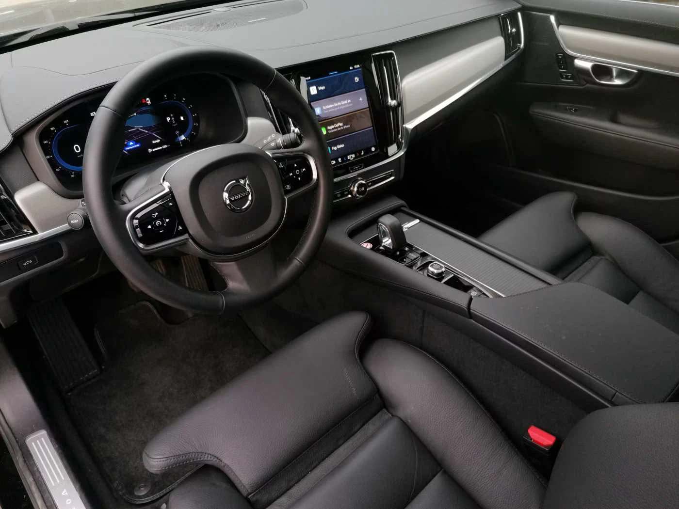 Volvo V90 B4/PLUS-BRIGHT/197HP/PANO/360/H&K/NAVI/LED/307g - изображение 4