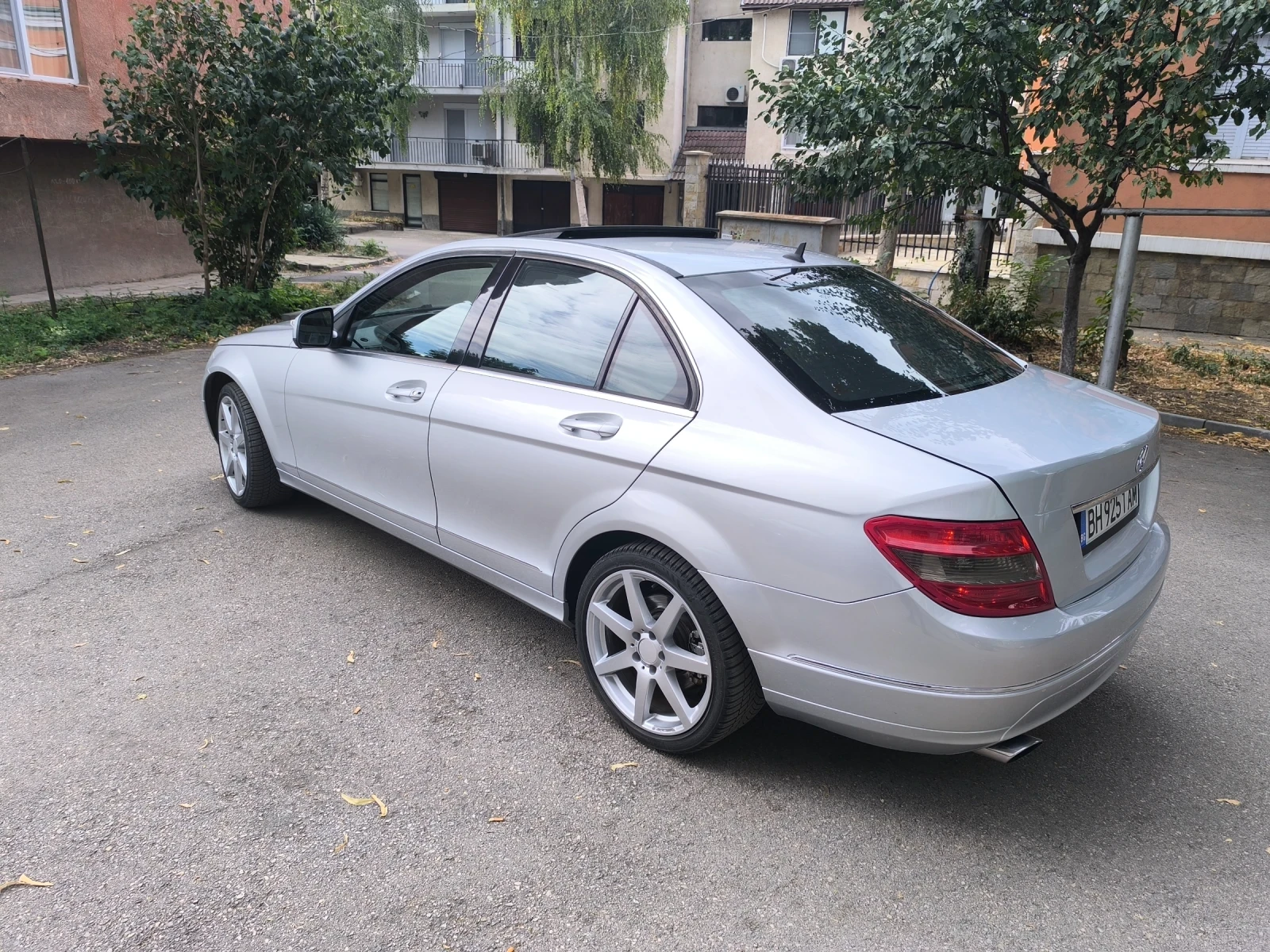 Mercedes-Benz C 320 Avantgarde 7G Tronic - изображение 6