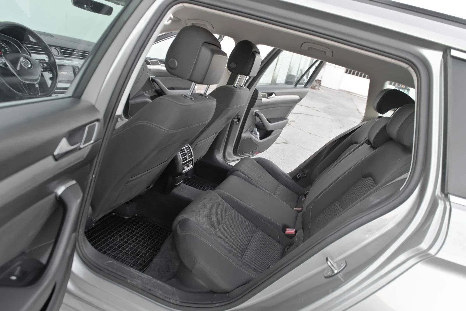 VW Passat  - изображение 7