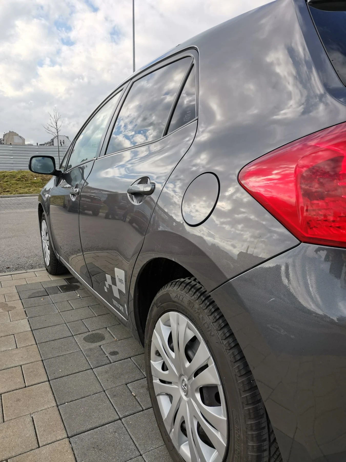 Toyota Auris Toyota Auris 2007 vvti 1.6 benzin 124 k.s. automat - изображение 6