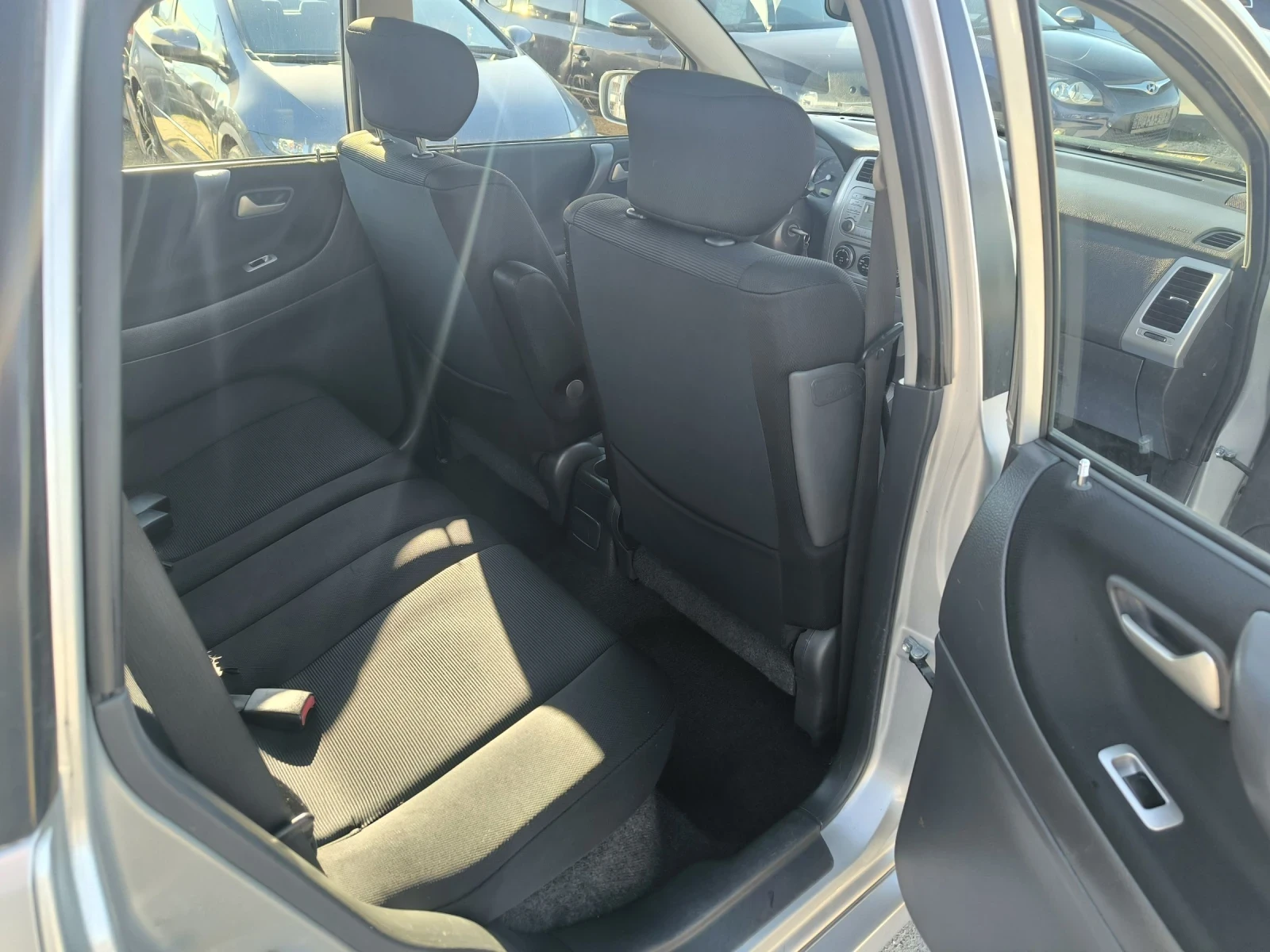 Suzuki Liana 1.6i 4x4 automatic  - изображение 10