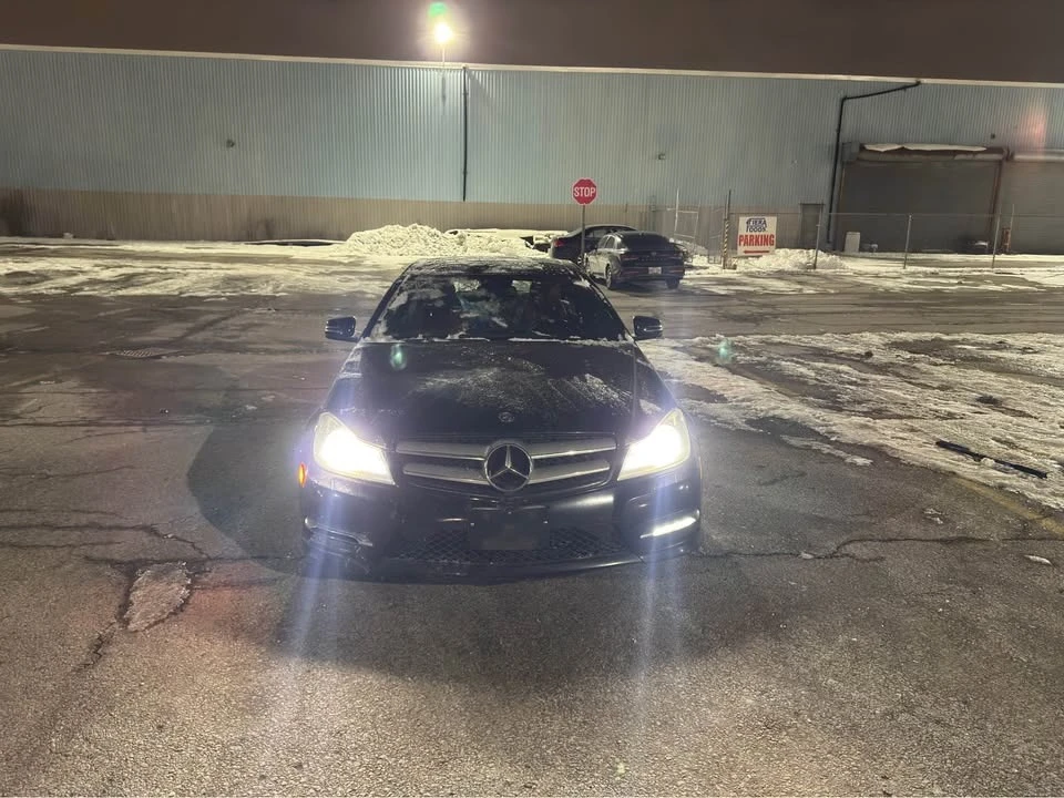 Mercedes-Benz C 350 COUPE* 4MATIC* CARFAX*  - изображение 4