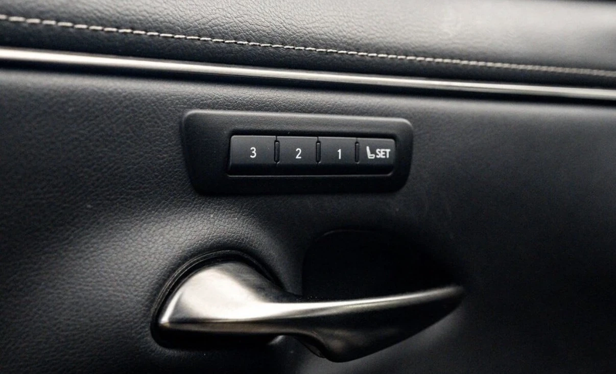 Lexus ES 350 ОБДУХВАНЕ * * МЪРТВА ТОЧКА * * CARFAX * *  - изображение 7