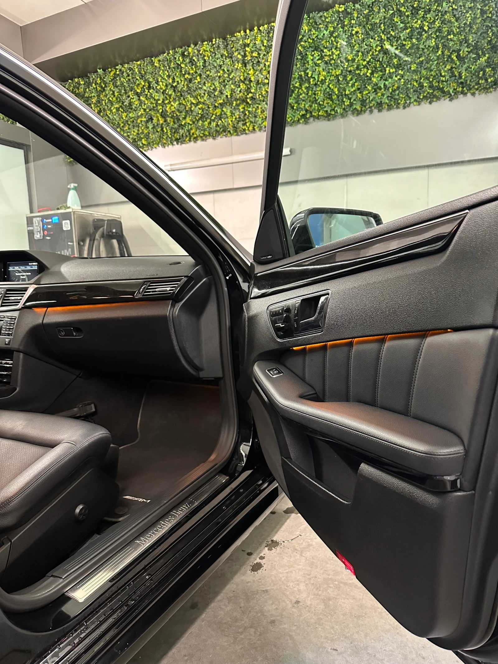 Mercedes-Benz E 350  - изображение 8