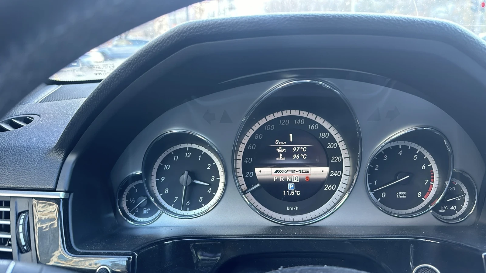 Mercedes-Benz E 350  - изображение 9