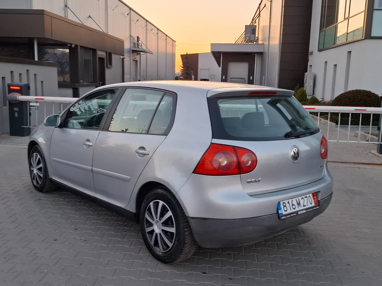 VW Golf 1.9TDI* (105кс)* КЛИМАТРОНИК* HOB BHOC* , снимка 7 - Автомобили и джипове - 53802833