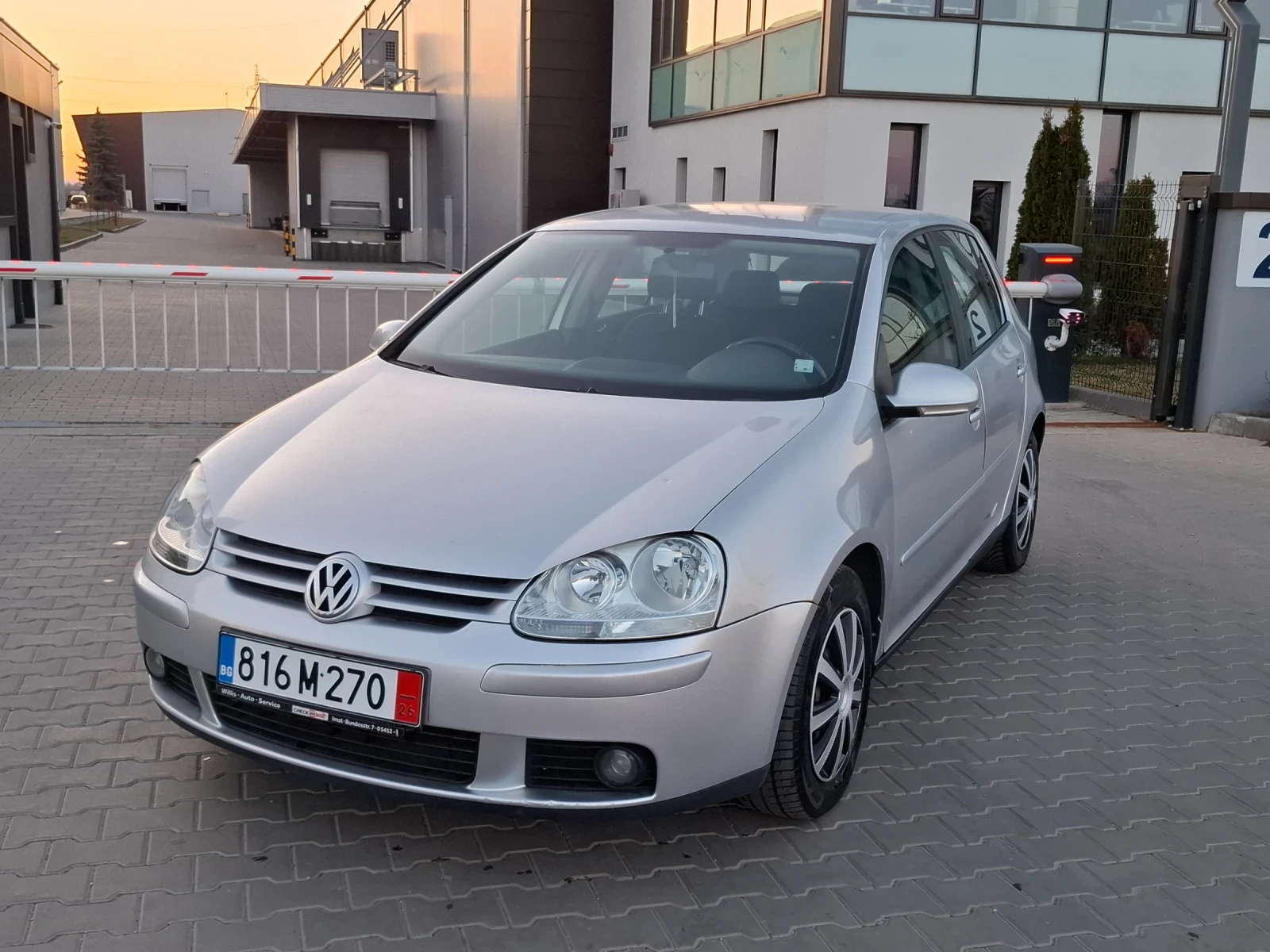VW Golf 1.9TDI* (105кс)* КЛИМАТРОНИК* HOB BHOC* , снимка 2 - Автомобили и джипове - 53802833