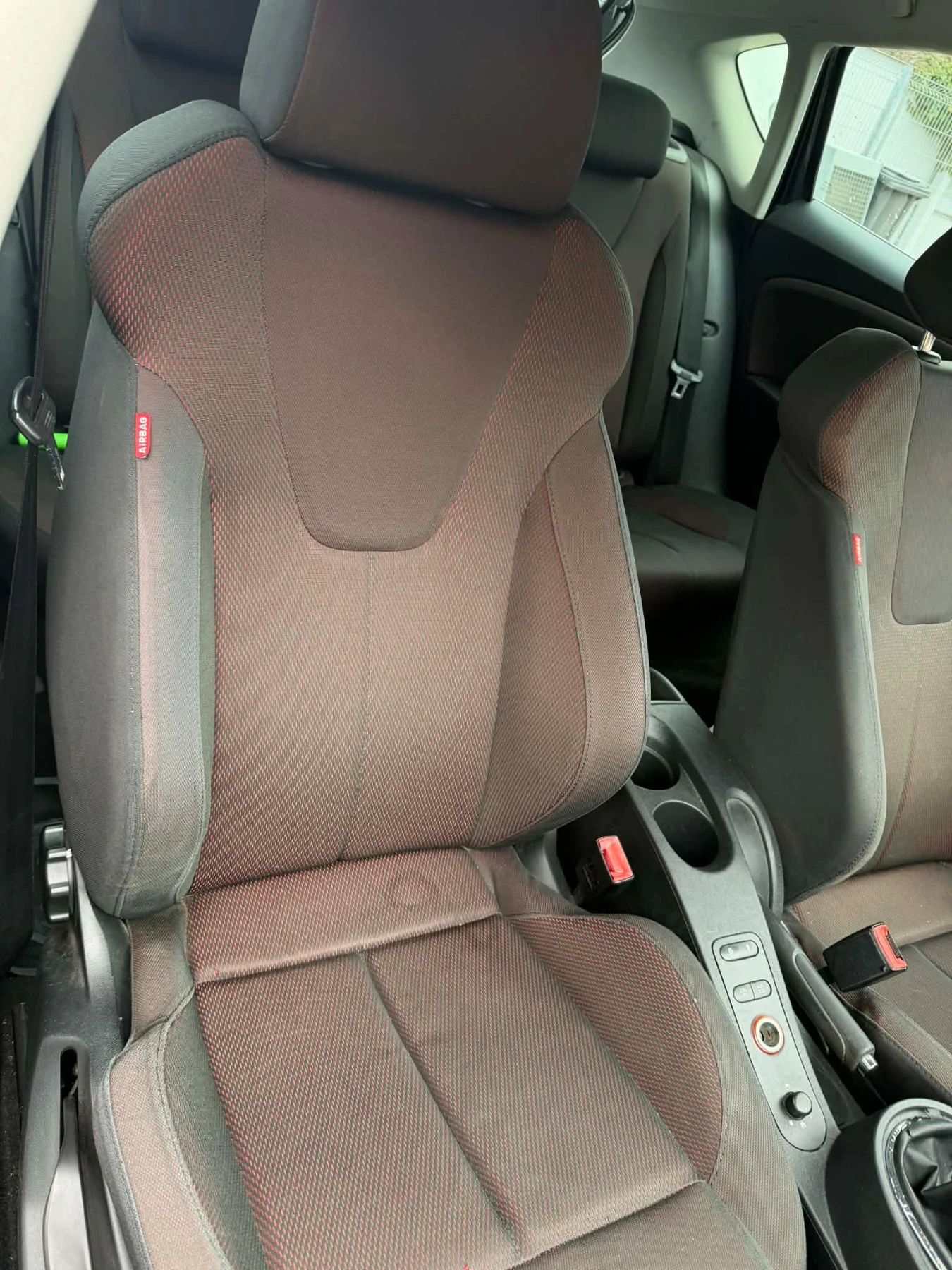 Seat Leon, снимка 10 - Автомобили и джипове - 53941963