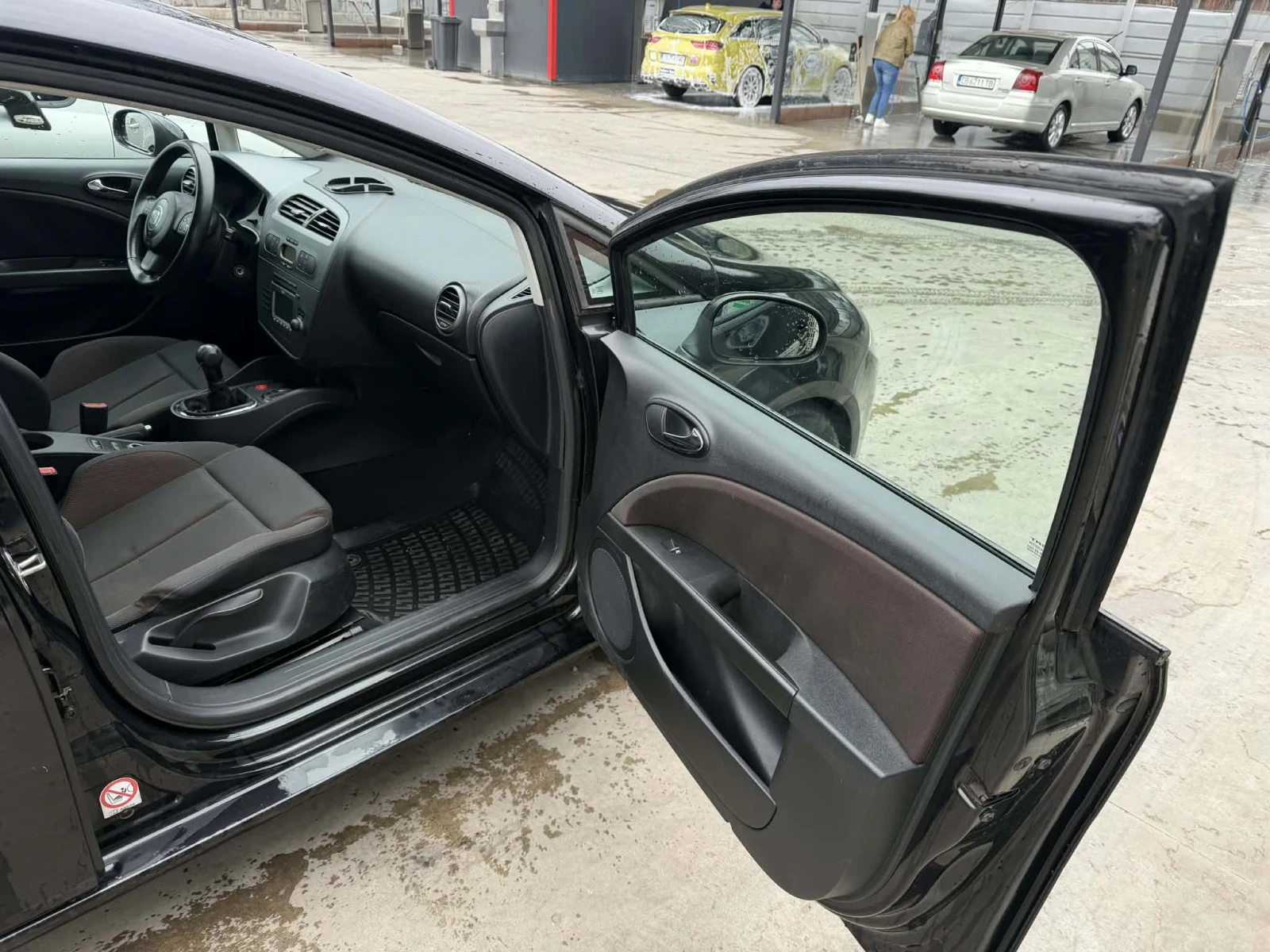 Seat Leon, снимка 6 - Автомобили и джипове - 53941963