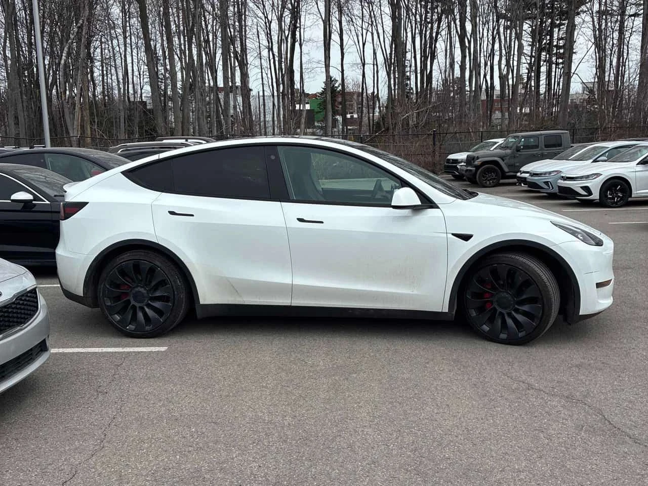 Tesla Model Y * Performance * CARFAX * ПРЕДСТАВИТЕЛСТВО , снимка 3 - Автомобили и джипове - 54352357