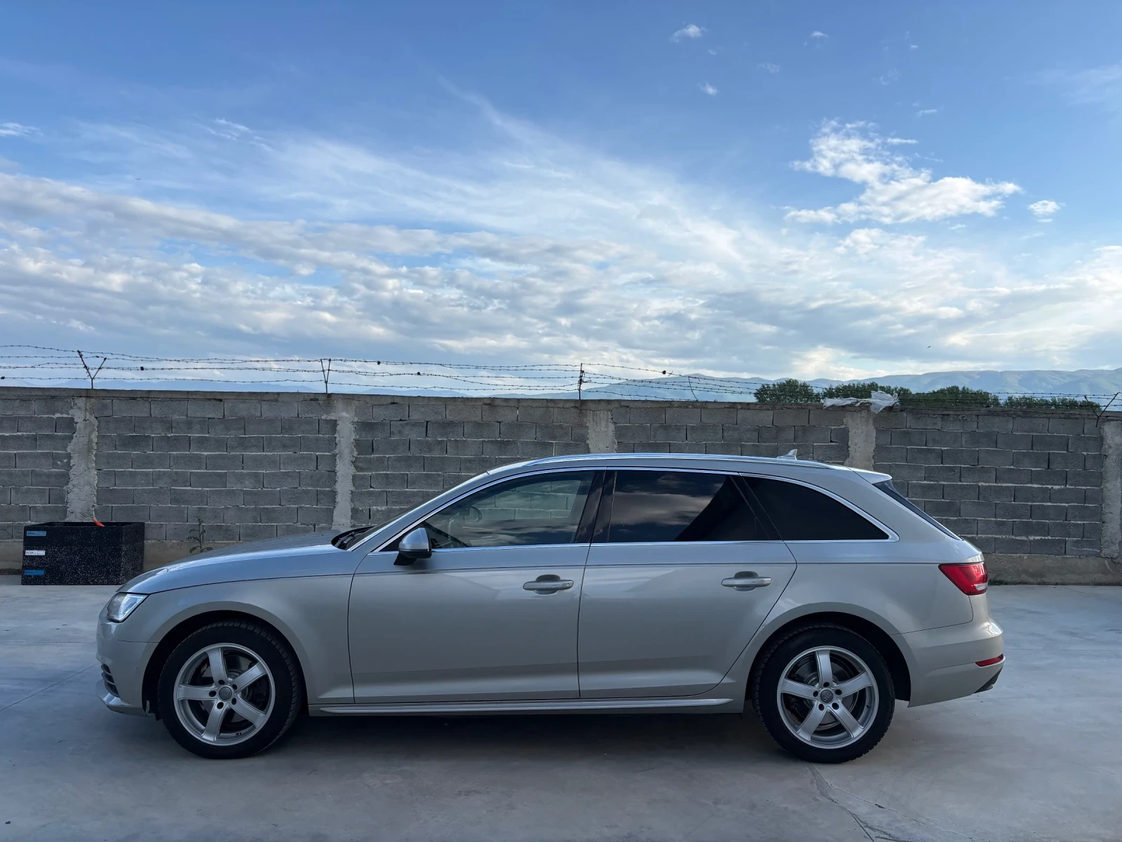 Audi A4 2.0 TDI 150кс* EURO6B* , снимка 8 - Автомобили и джипове - 54543863
