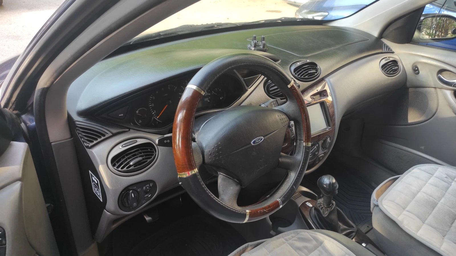 Ford Focus 1.6, снимка 8 - Автомобили и джипове - 55144800