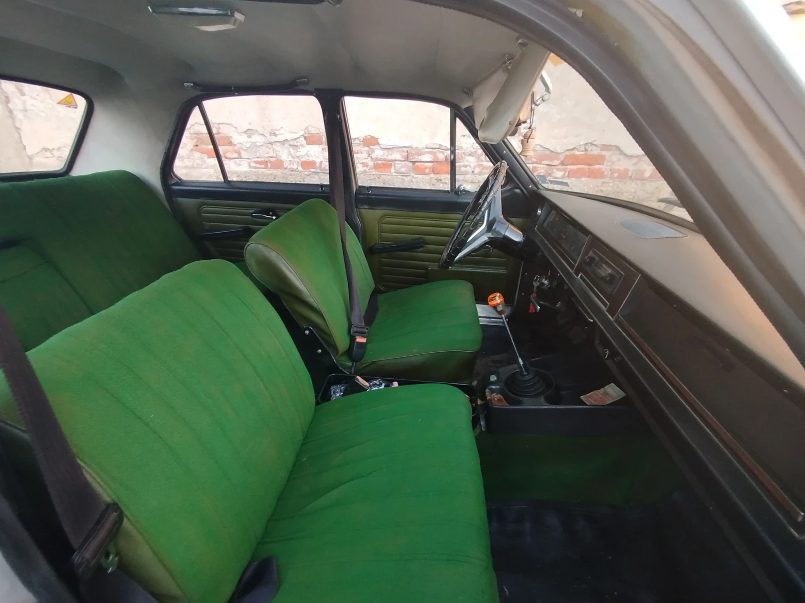 Volga 24 2.4 със газ, снимка 11 - Автомобили и джипове - 55661880
