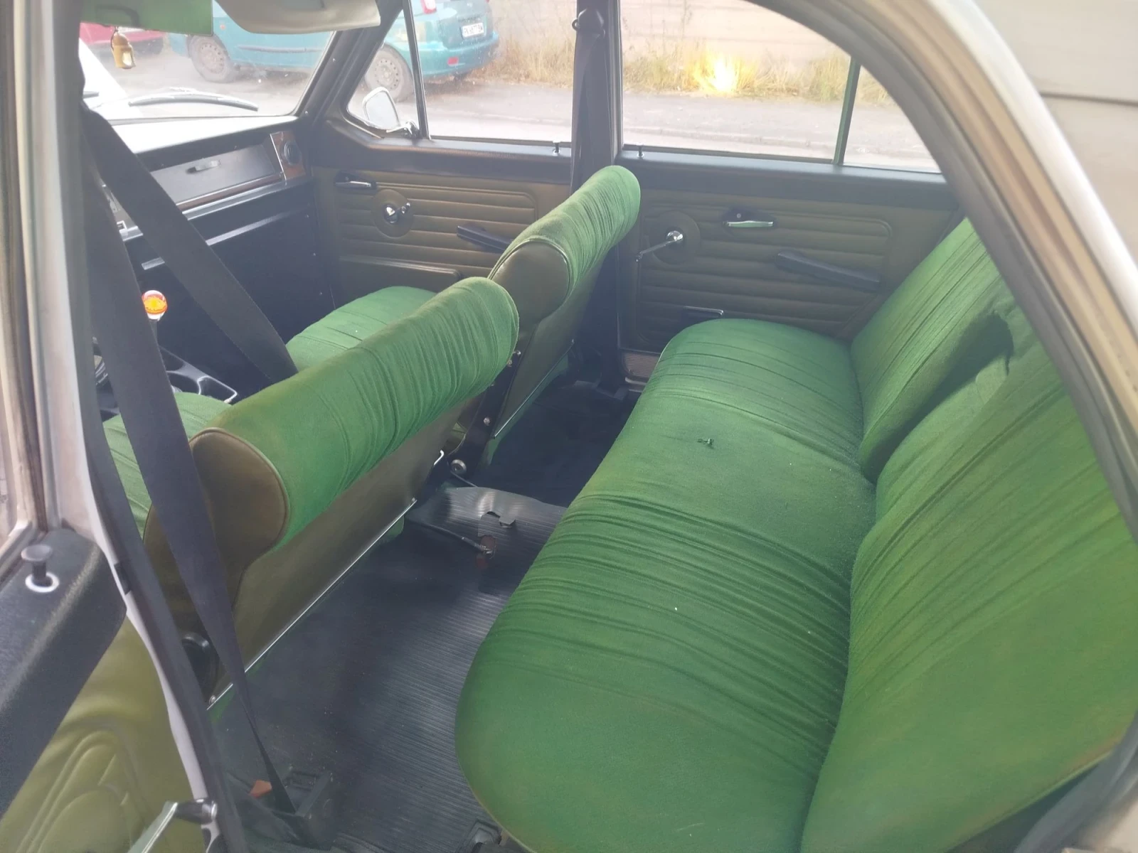 Volga 24 2.4 със газ, снимка 13 - Автомобили и джипове - 55661880