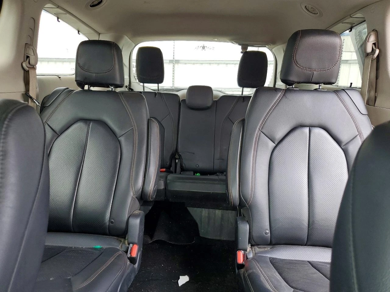 Chrysler Pacifica 3.6l Touring L, снимка 10 - Автомобили и джипове - 55892223