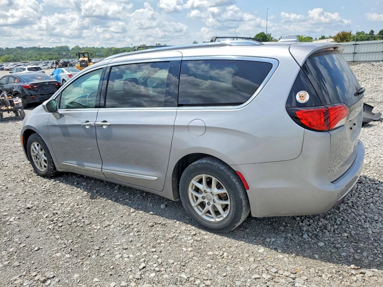 Chrysler Pacifica 3.6l Touring L, снимка 2 - Автомобили и джипове - 55892223
