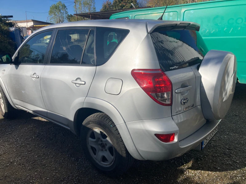 Toyota Rav4 2.2D, снимка 3 - Автомобили и джипове - 42874713