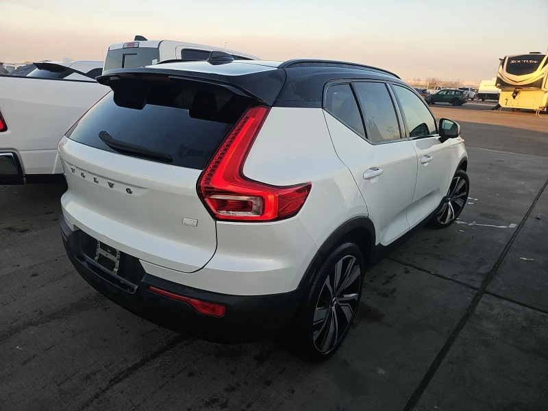 Volvo XC40 Recharge Pure Electric P8, снимка 4 - Автомобили и джипове - 53531110